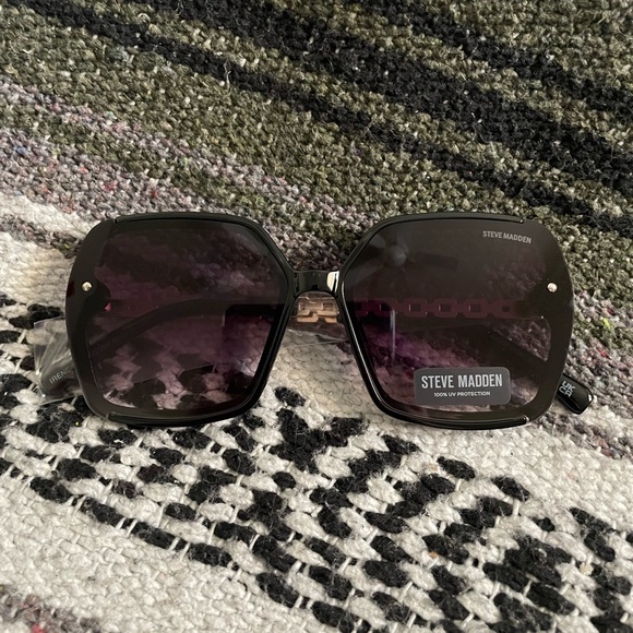 STEVE MADDEN
63mm Irene Square Sunglasses - Picture 6 of 6